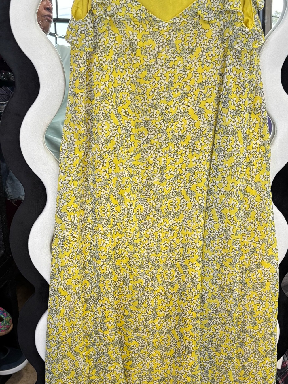 Who What Wear Yellow Floral Sleeveless Dress - Picture 2 of 5